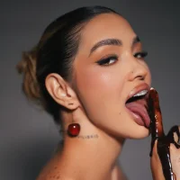 ClaradelMar Adlı Modelin Avatarı