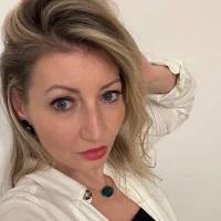 mooniecouple's Avatar Pic