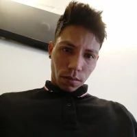 yozzzzzxfds's Profile Pic