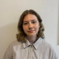 LynnaBryan's Profile Pic
