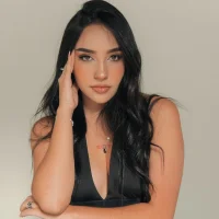 Gambar Profil KarlaVidal