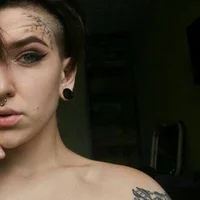 CarolineLewis' Avatar Photo