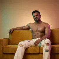 Slika avatara modela bhagihero