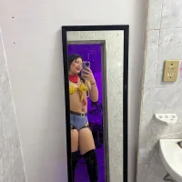 parizca2005's Profile Pic