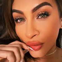 Gambar Profil Victoria_Zalamanca