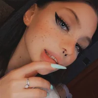 Zdjęcie profilowe modela estercollins