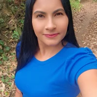 Adri_001's Profile Pic