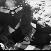 NykkiKnyx666 webcam