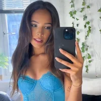 izzybaby18's Profile Pic