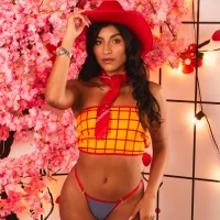 Gambar Profil Cailee_Mansour