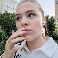 MonaGrindle's Profile Pic
