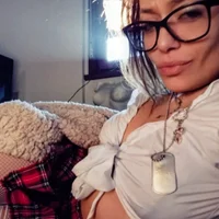 Prettywhitexxx's Avatar Pic