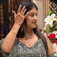 _Milky-Bhabhi