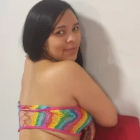 sarasquirtxx's Profile Pic