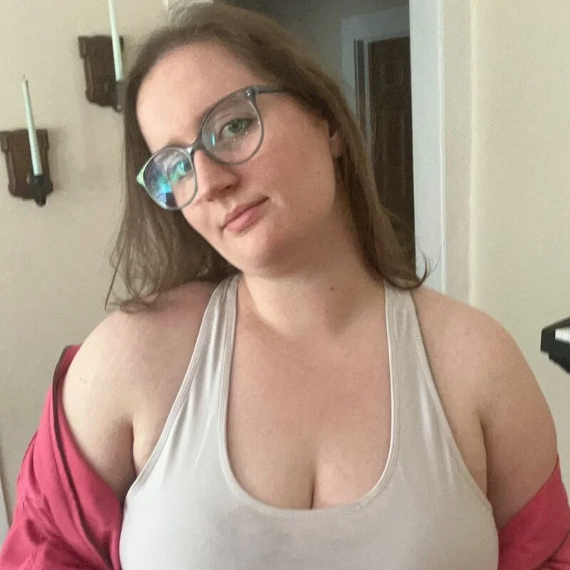 lucycomestrue profile photo