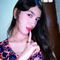 Emily-hottson's Avatar Pic