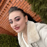 roxy_bloom_'s Profile Pic