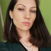 MinxyCrown's Profile Pic