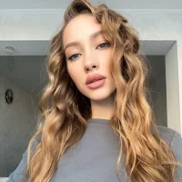 Anny_Wood's Profile Pic