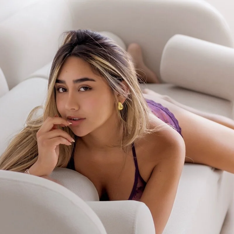 Hornyholly__ Stripchat profile image