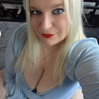 Curvy_Lucy_ webcam