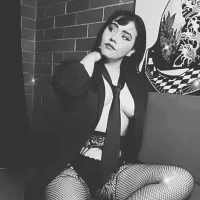 Danielabluepage's Profile Pic