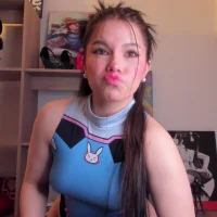 violettabond's Avatar Photo