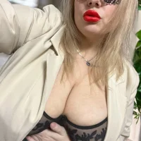 Robin_Lili অবতার ছবি