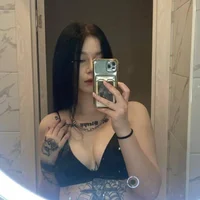Aline_Greeen's Profile Pic