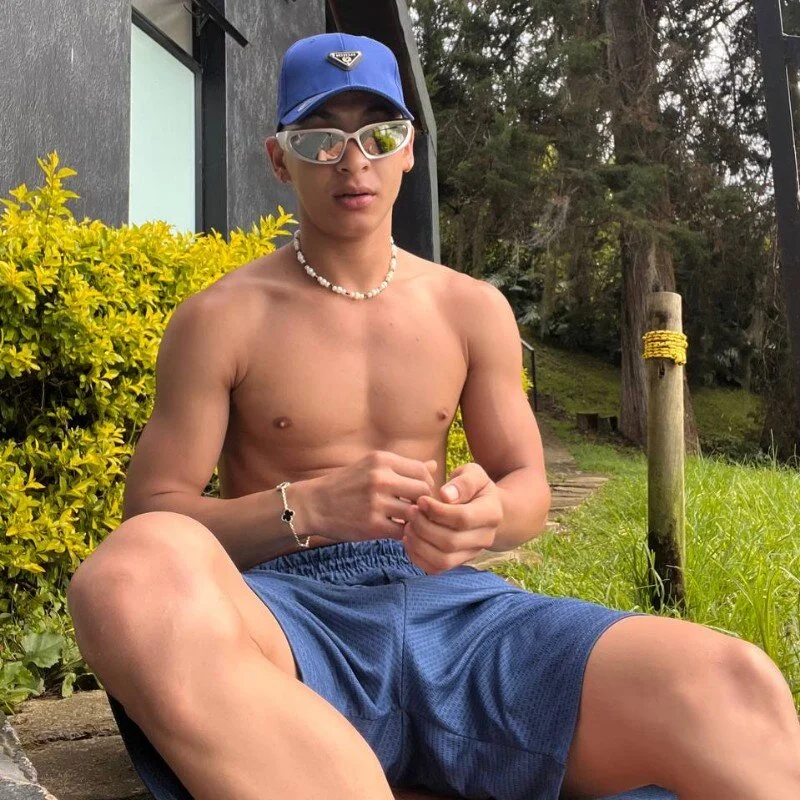 liuscast22 profile photo