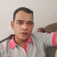 Reggy11's Profile Pic
