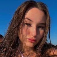 รูปโปรไฟล์ของ SunnyDiamonds122