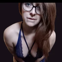 lizzie-91's Profile Pic