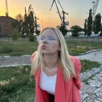 LucettaCodd's Profile Pic