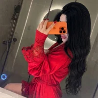 Sophia-Lara Adlı Modelin Avatarı