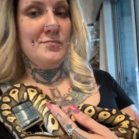 dejadeloree's Profile Pic