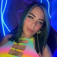 Shantal241's Profile Pic