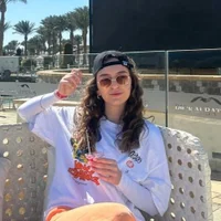 LinetteFaux's Profile Pic