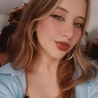 Emily_Evanss18's Avatar Pic