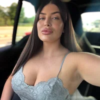 mary220899's Profile Pic