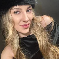 Ava_Ridge's Avatar Pic