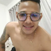 reyval22's Profile Pic