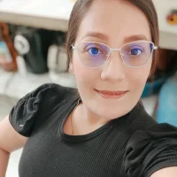 girlvanes Φωτ, Προφίλ