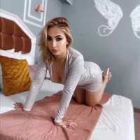 Gambar Profil Emma_Hartt