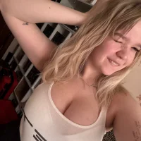 LesleyMil's Avatar Pic