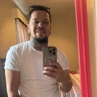 yourstruly1093's Profile Pic