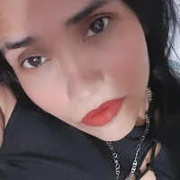 ElviraFitt Φωτ, Προφίλ