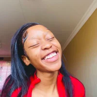 SexyPetitex25 Adlı Modelin Avatarı