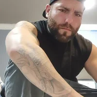 YOURSMALLBIGBRO5's Profile Pic