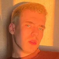 CaprioDi's Profile Pic
